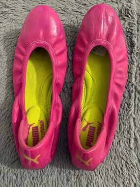 Puma  Hot Pink Slip-On Sneakers with Neon Yellow Insole